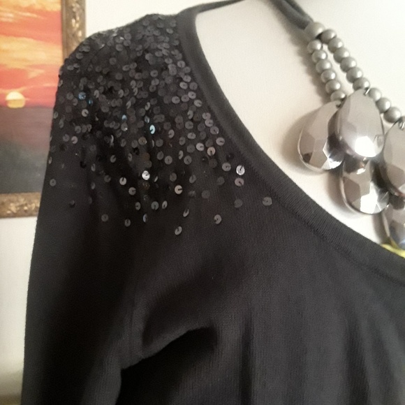 NWOT Gray Elle Sequin Cardigan - Picture 2 of 4